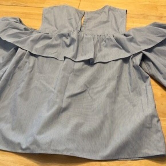 BCBGeneration pinstripe top, Small - Picture 3 of 3